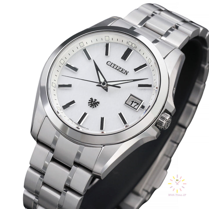 THE CITIZEN AQ4091-56A Solar Men's Watch Angle from the right side.