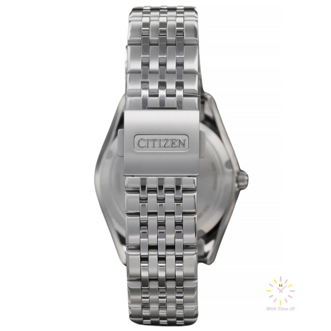 THE CITIZEN AQ4100-57L Solar Men's Watch Super titanium bracelet and buckle.
