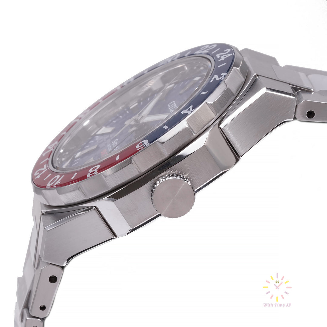 CITIZEN SERIES 8 NB6030-59L,Side of mechanical watch