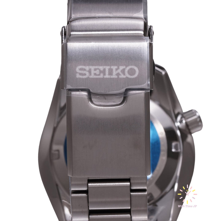 Seiko Prospex SBEJ009 Mechanical GMT Diver's Watch, buckle.