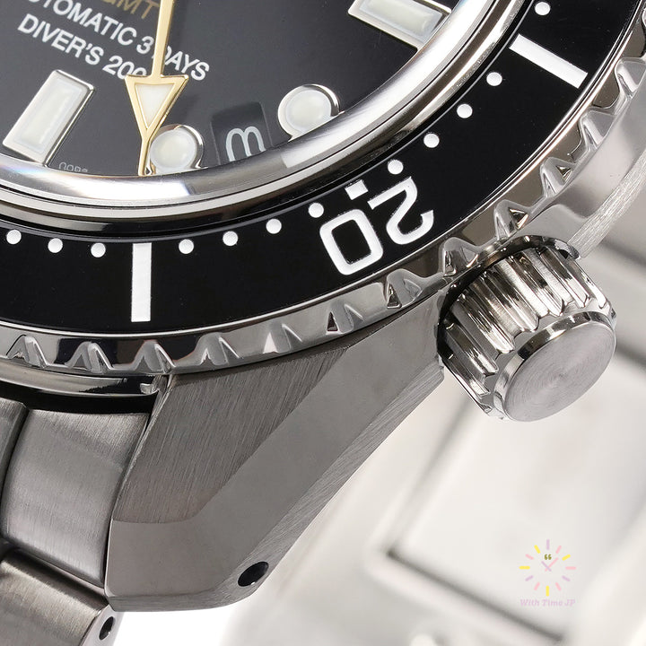 SEIKO Prospex SBEJ011 Mechanical GMT Diver's Watch, Close-up of rug.