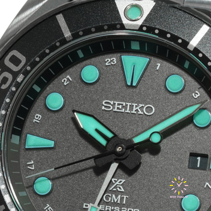 Seiko Prospex Solar GMT Diver "SUMO" Night Vision SBPK007,Close-up of Black Dial #2