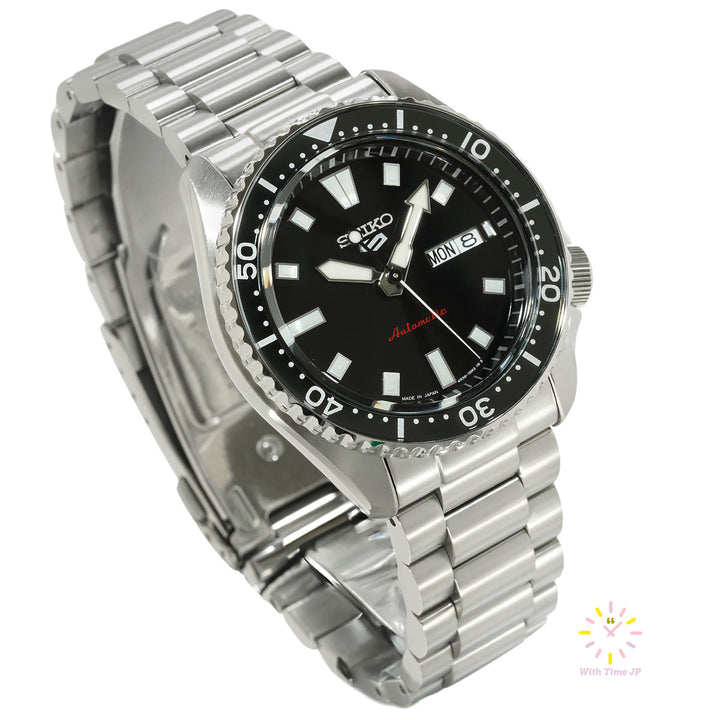 Seiko 5 Sports SKX series SBSA305,Oblique angle #2