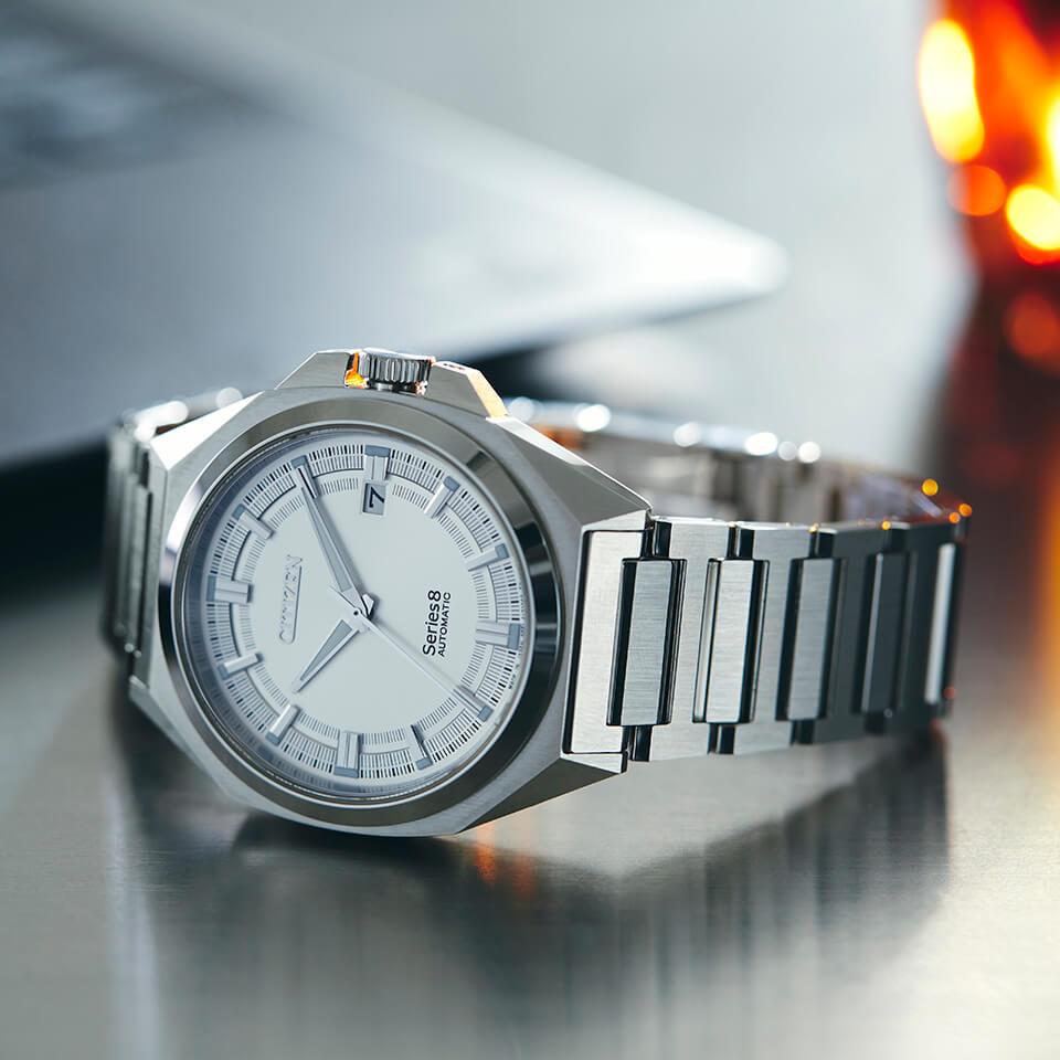 CITIZEN SERIES EIGHT NB6010-81A,Angle placed on tabletop