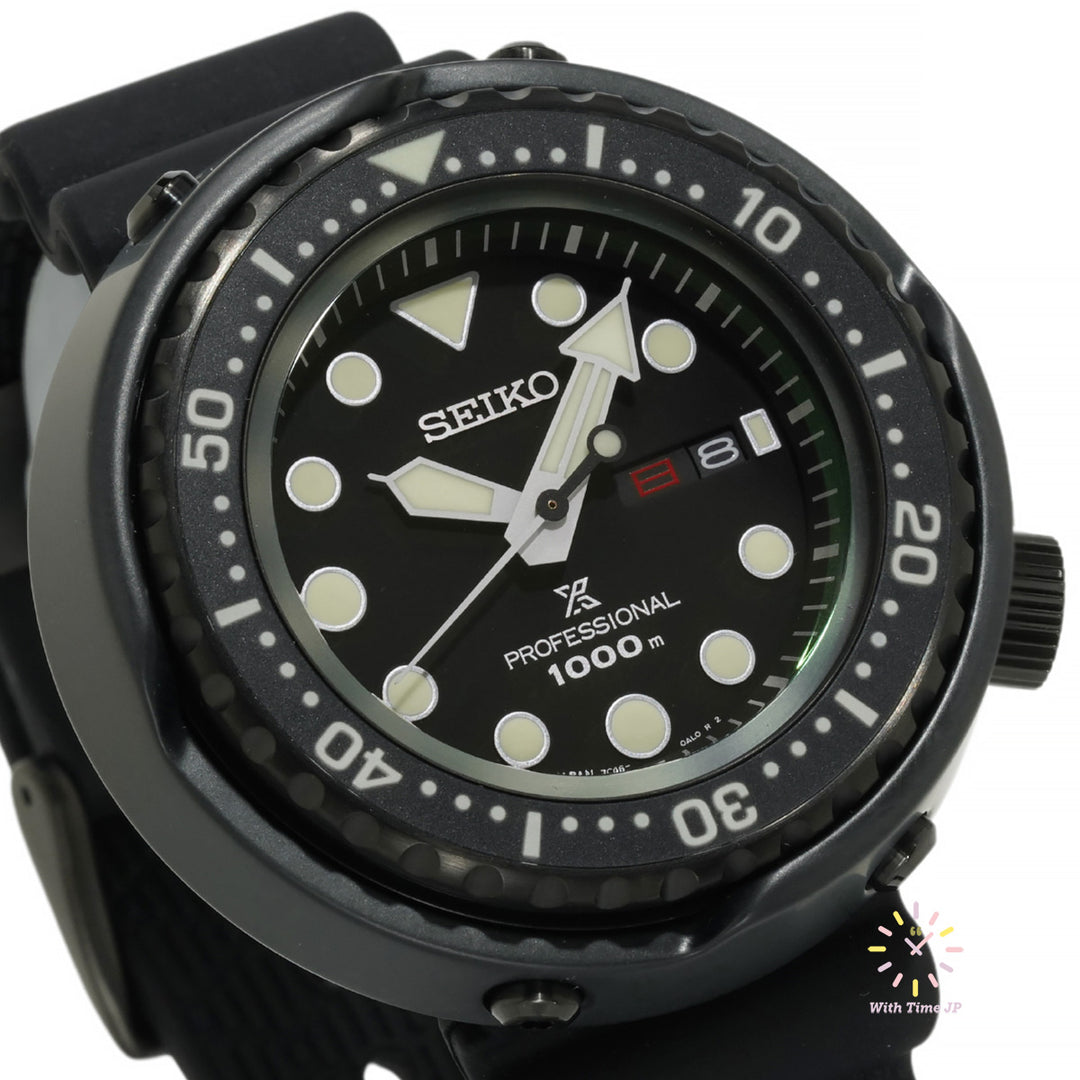 Seiko Prospex Marine Master SBBN047,Close-up of blackh Dial