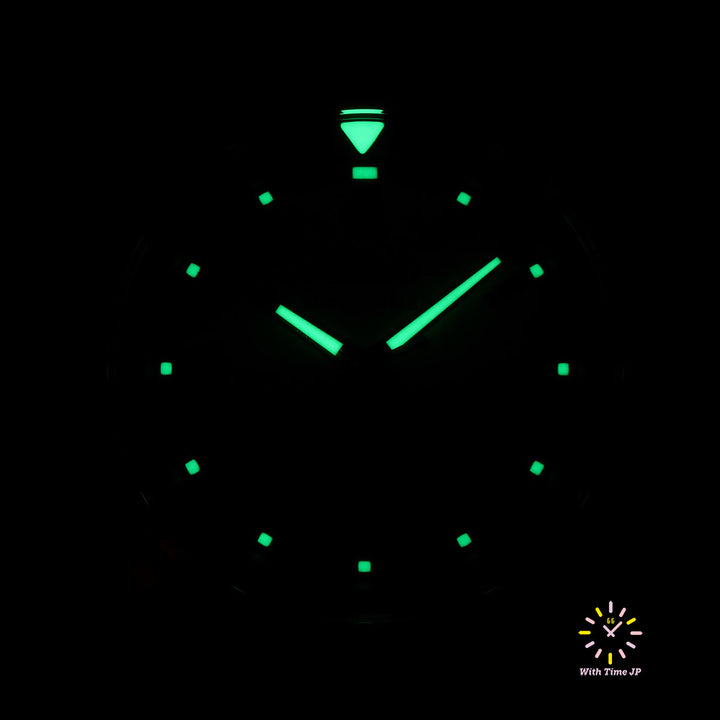 luminescence of Seiko Prospex Automatic Speedtimer SBDC215