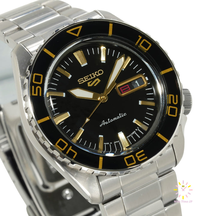 Seiko 5 Sports SKX series SBSA261,Close-up of Black Dial