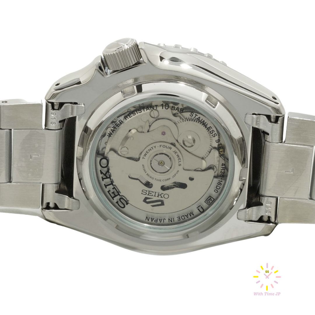 Backsid of the case of Seiko 5 Sports SKX series SBSA261