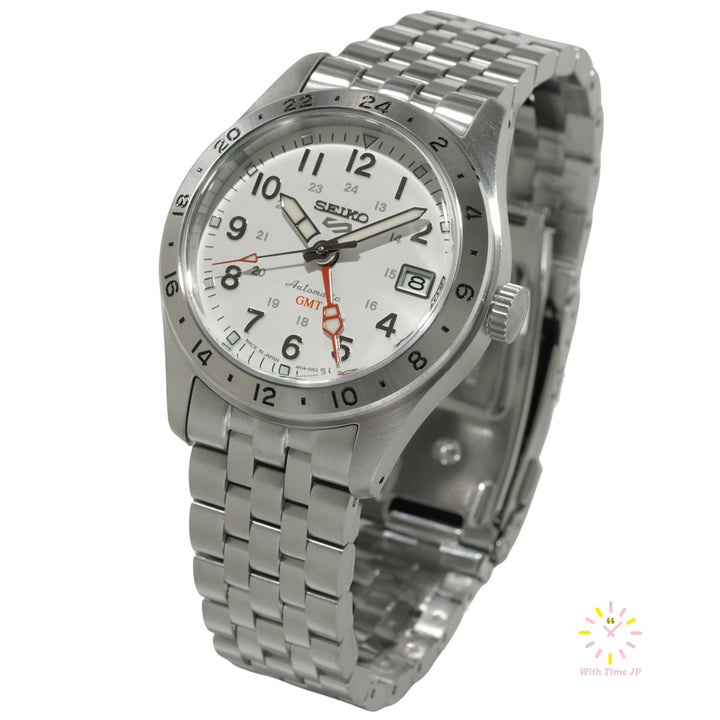 Seiko 5 Sports GMT SBSC009,Mechanical watch,Oblique angle